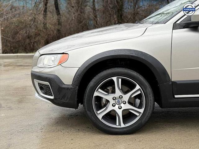 used 2013 Volvo XC70 car, priced at $10,999