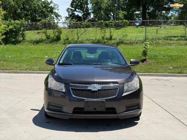 used 2014 Chevrolet Cruze car, priced at $5,300