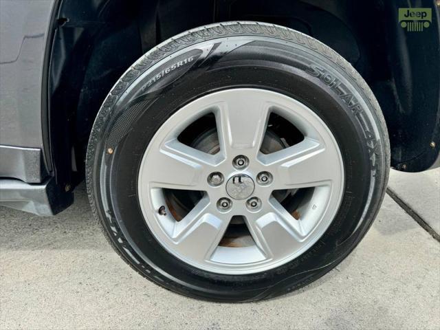 used 2014 Jeep Compass car, priced at $5,555