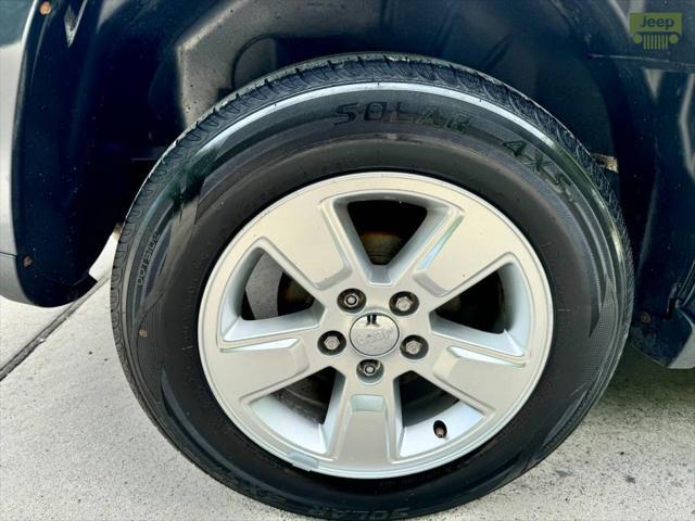 used 2014 Jeep Compass car, priced at $5,555