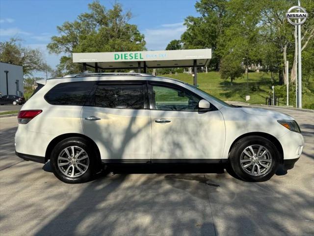 used 2014 Nissan Pathfinder car, priced at $6,555