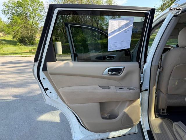 used 2014 Nissan Pathfinder car, priced at $6,555