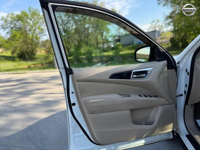 used 2014 Nissan Pathfinder car, priced at $6,555