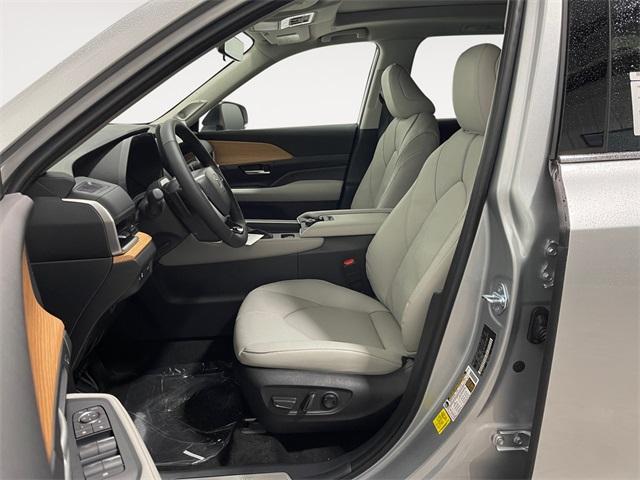 new 2024 Toyota Grand Highlander car, priced at $56,627