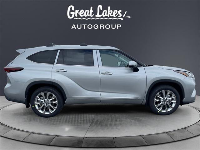 new 2025 Toyota Highlander Hybrid car, priced at $56,051
