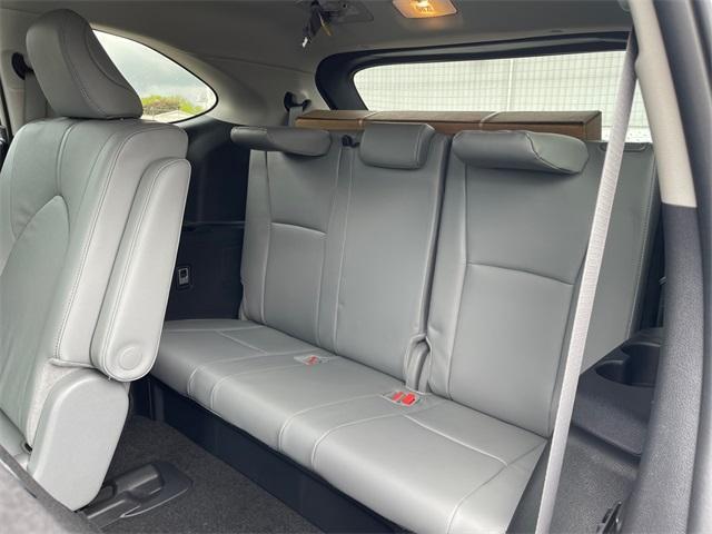 new 2025 Toyota Highlander Hybrid car, priced at $56,051