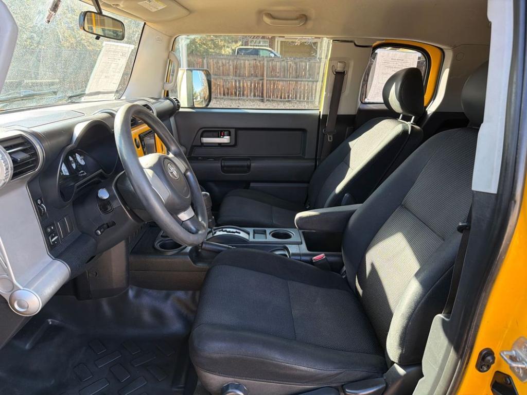 used 2007 Toyota FJ Cruiser car, priced at $13,999