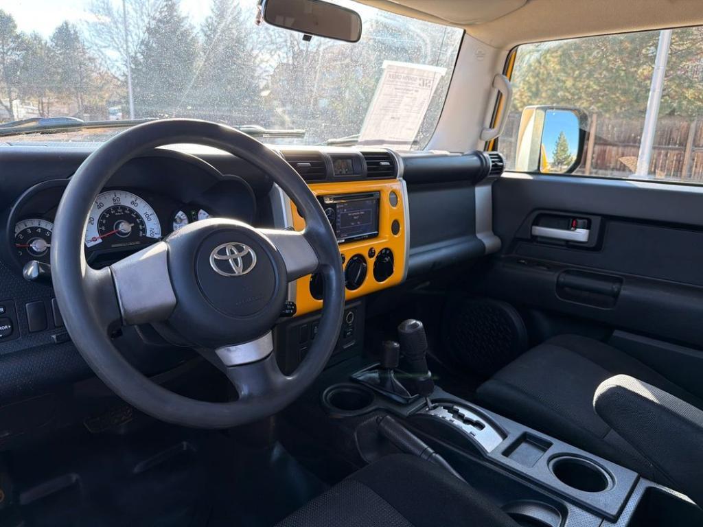 used 2007 Toyota FJ Cruiser car, priced at $13,999
