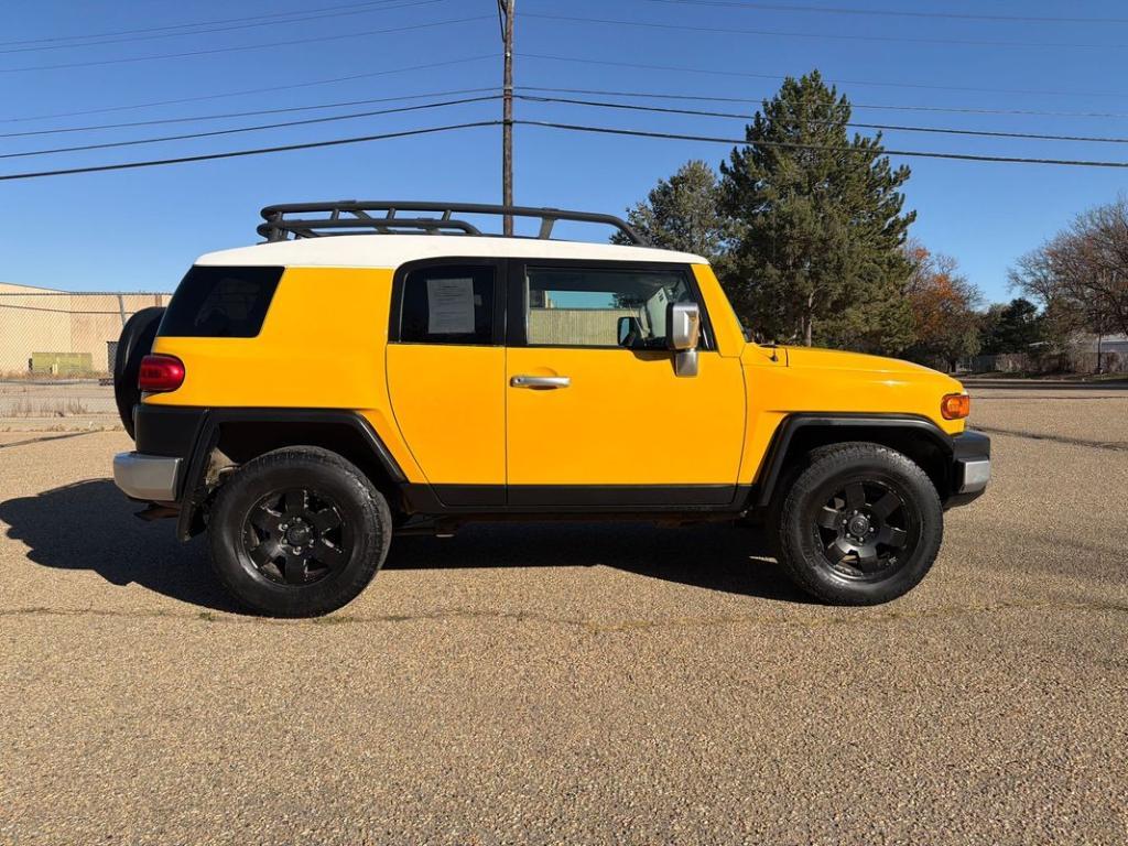 used 2007 Toyota FJ Cruiser car, priced at $13,999