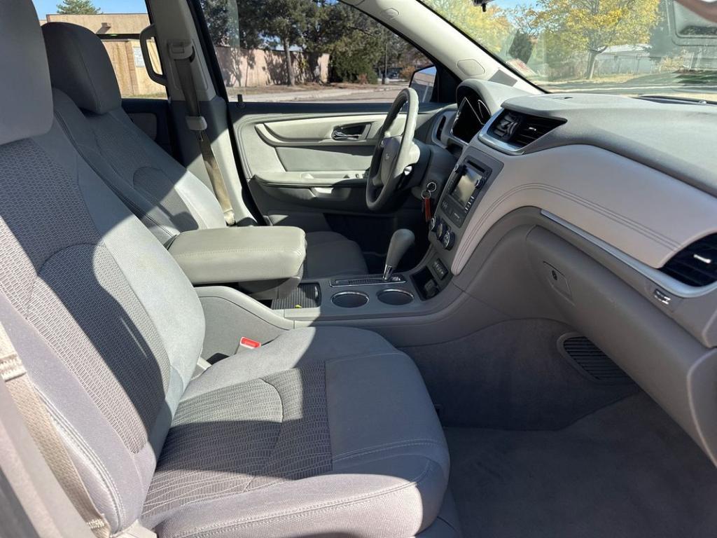 used 2015 Chevrolet Traverse car, priced at $6,999