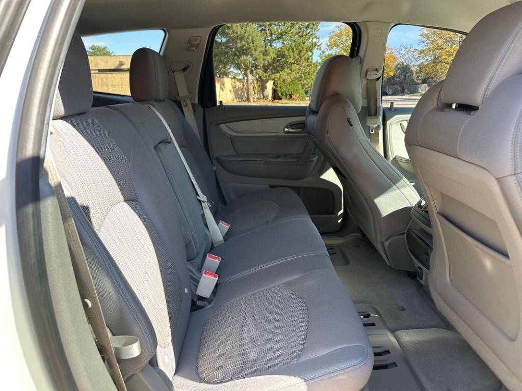 used 2015 Chevrolet Traverse car, priced at $6,999
