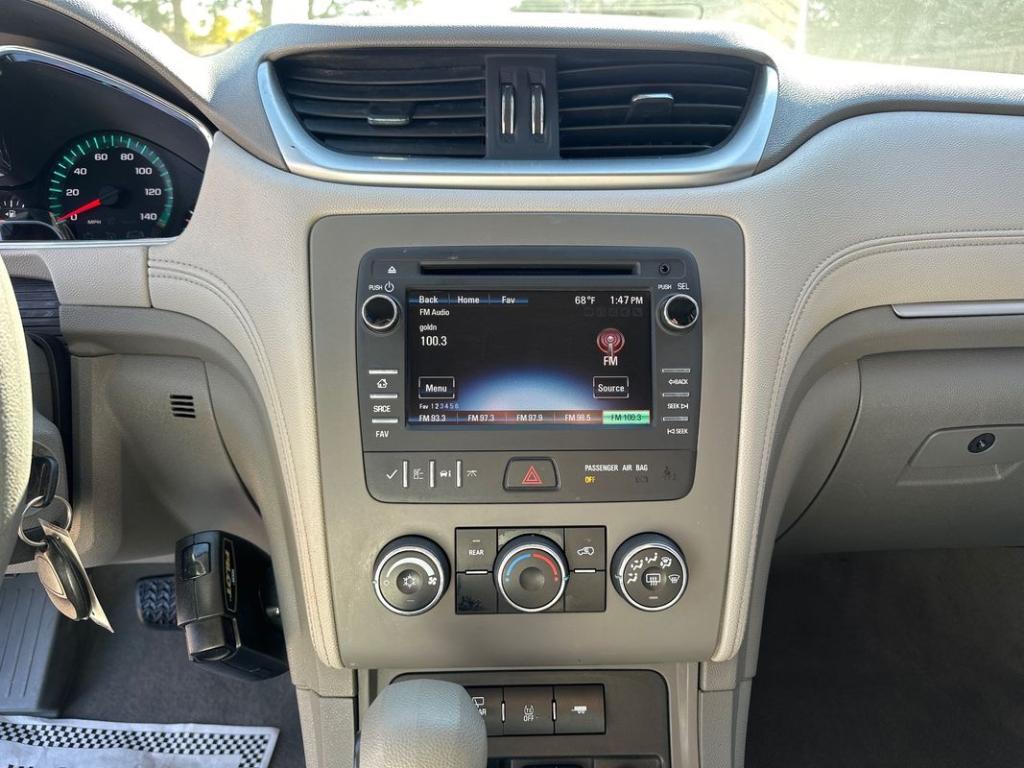 used 2015 Chevrolet Traverse car, priced at $6,999