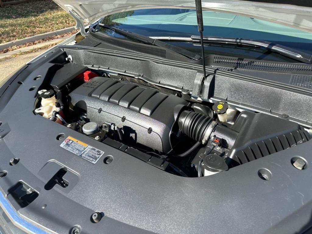 used 2015 Chevrolet Traverse car, priced at $6,999