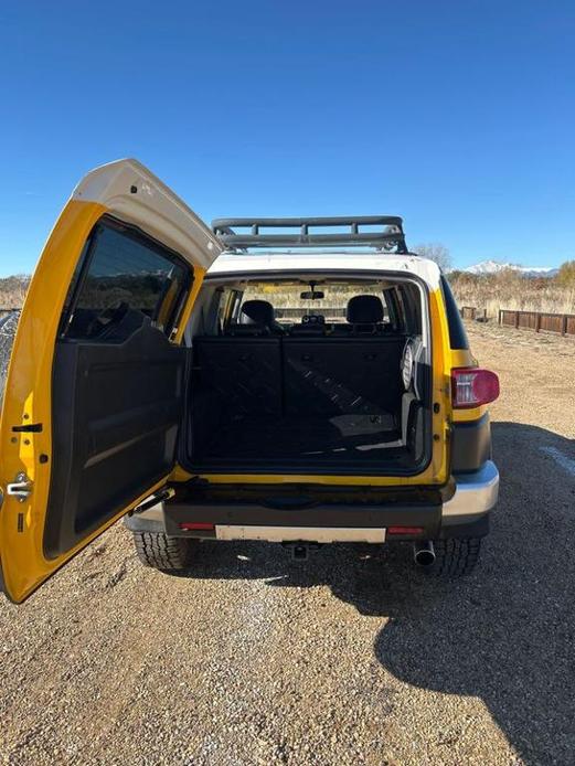 used 2007 Toyota FJ Cruiser car, priced at $13,999