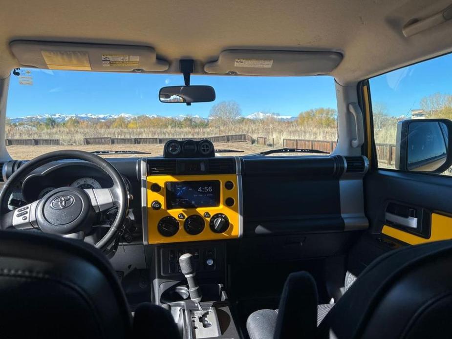 used 2007 Toyota FJ Cruiser car, priced at $13,999