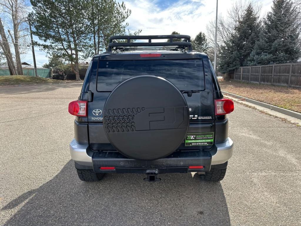used 2007 Toyota FJ Cruiser car, priced at $13,999