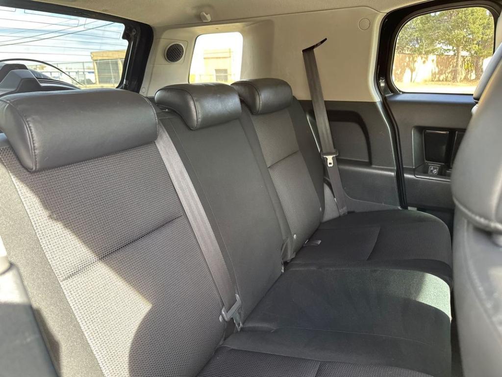 used 2007 Toyota FJ Cruiser car, priced at $13,999