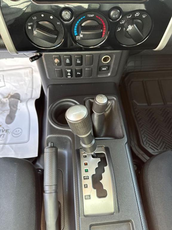 used 2007 Toyota FJ Cruiser car, priced at $13,999