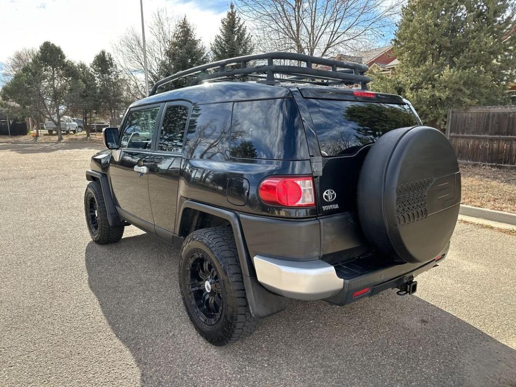 used 2007 Toyota FJ Cruiser car, priced at $13,999