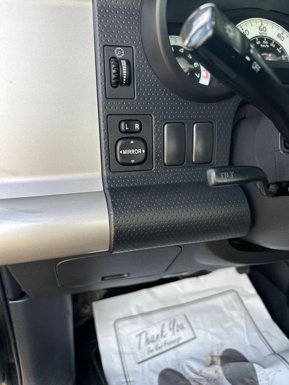 used 2007 Toyota FJ Cruiser car, priced at $13,999