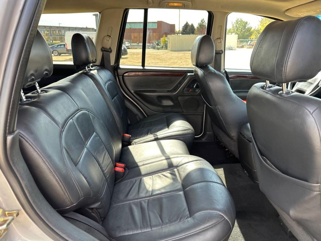 used 2002 Jeep Grand Cherokee car, priced at $4,999