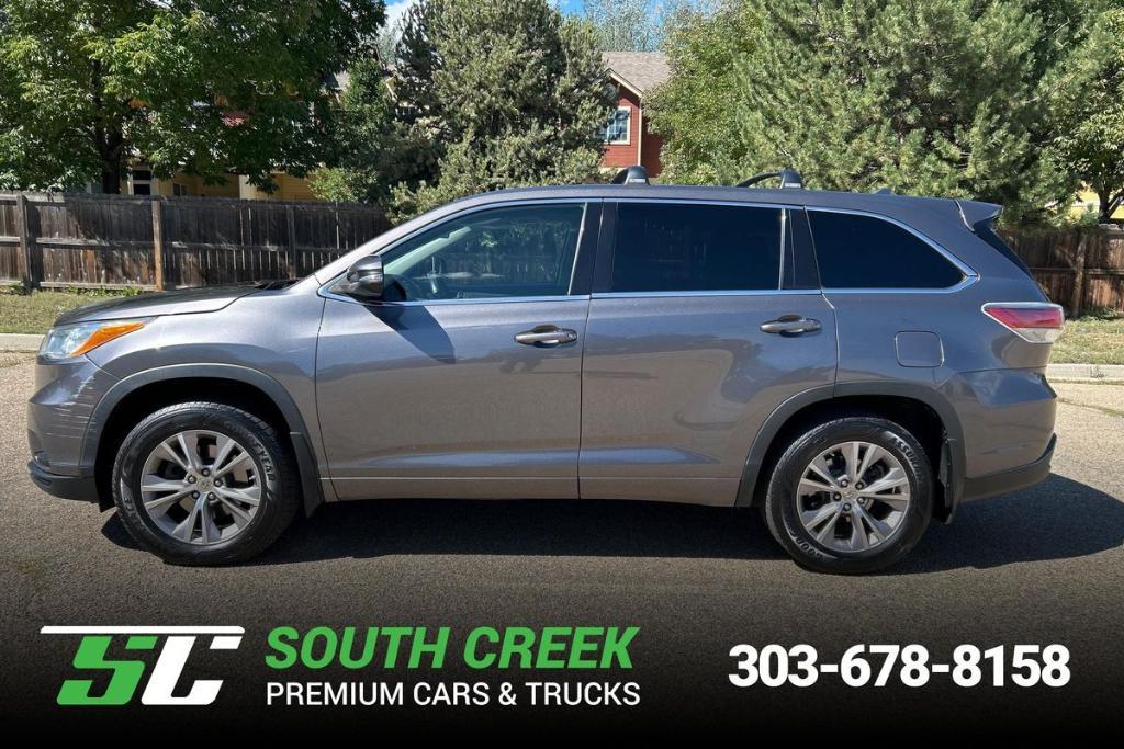 used 2015 Toyota Highlander car, priced at $11,999