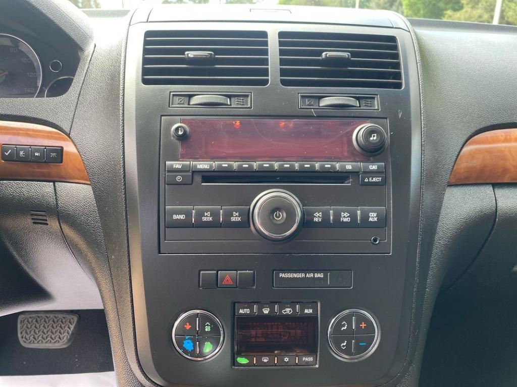 used 2008 Saturn Outlook car, priced at $5,499