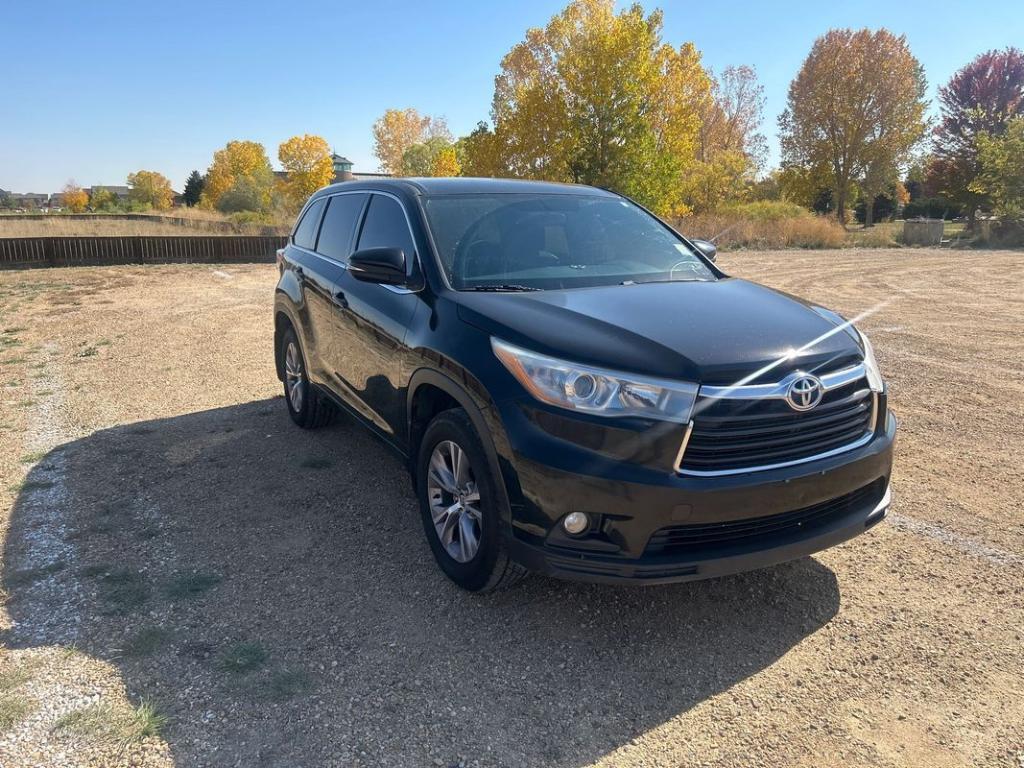 used 2016 Toyota Highlander car, priced at $13,999