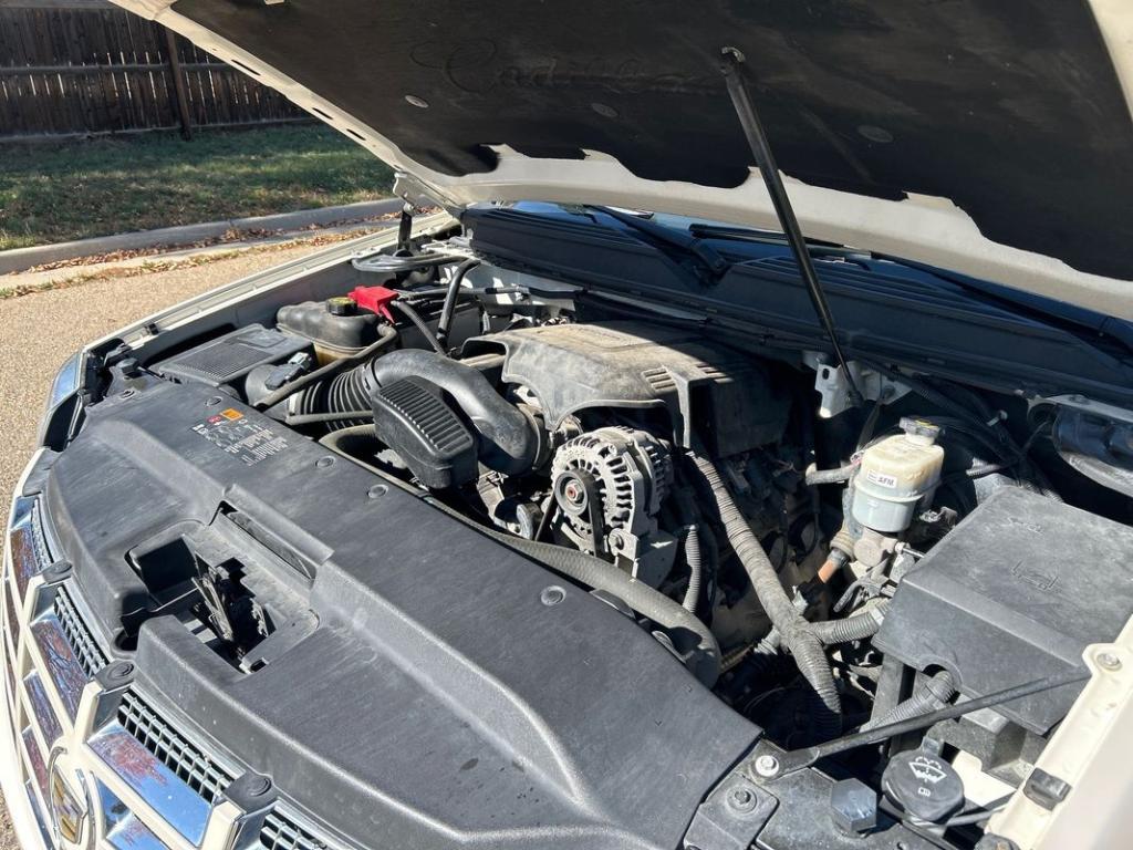 used 2012 Cadillac Escalade car, priced at $13,999