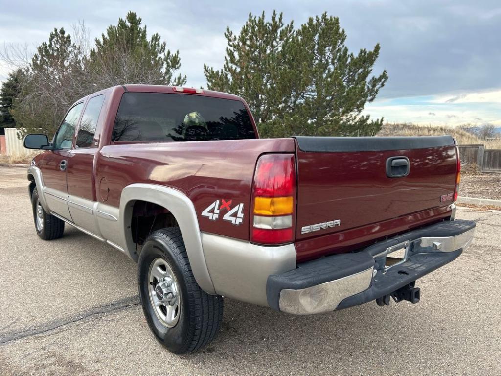 used 2000 GMC Sierra 1500 car, priced at $7,999