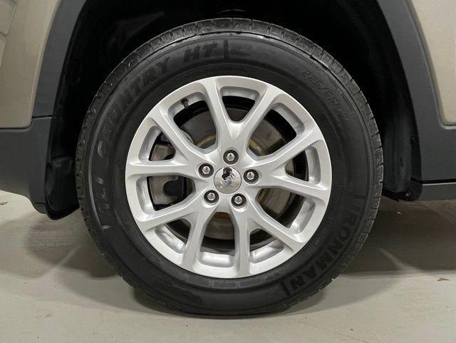 used 2017 Jeep Cherokee car, priced at $13,893