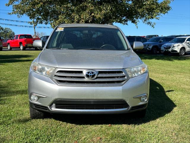 used 2013 Toyota Highlander car, priced at $15,995