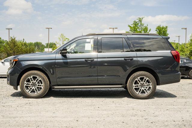 new 2025 Ford Expedition car, priced at $70,155