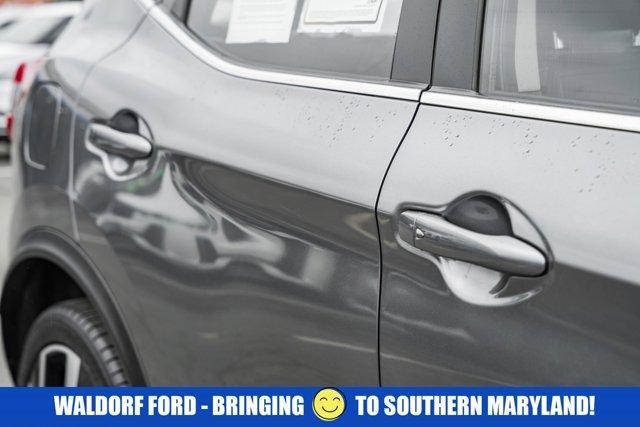 used 2020 Nissan Rogue Sport car, priced at $18,000