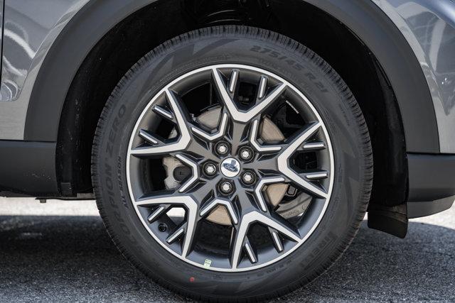 new 2025 Ford Explorer car, priced at $53,123