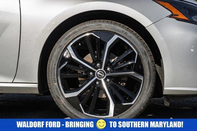 used 2023 Nissan Altima car, priced at $20,000