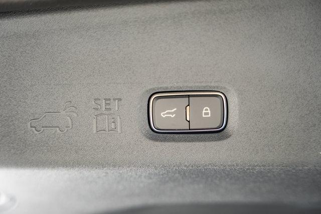 new 2025 Ford Expedition car, priced at $66,077