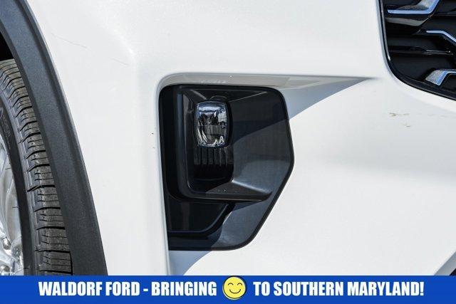 new 2025 Ford Explorer car, priced at $51,537