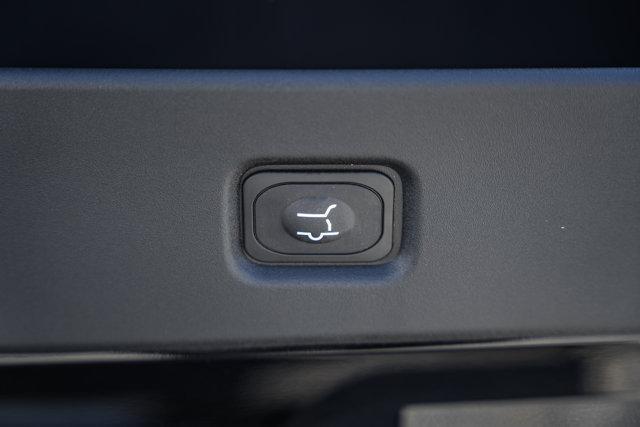 new 2025 Ford Expedition car, priced at $76,613