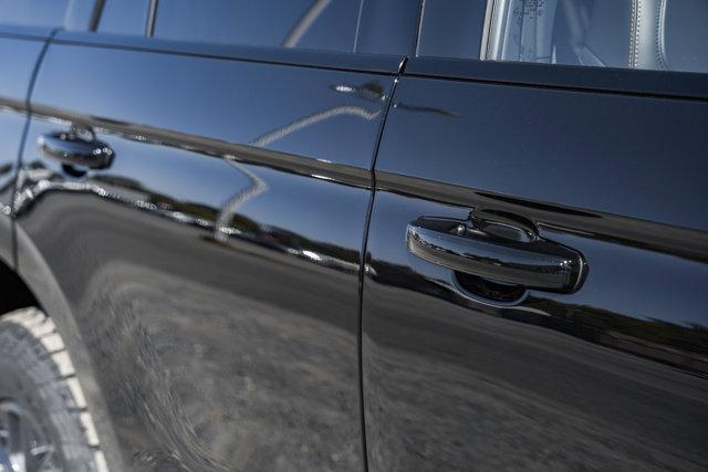 new 2025 Ford Expedition car, priced at $76,613