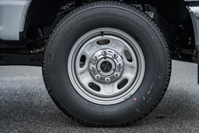 new 2024 Ford F-250 car, priced at $42,000