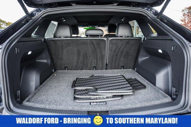 used 2025 Volkswagen Atlas Cross Sport car, priced at $37,500