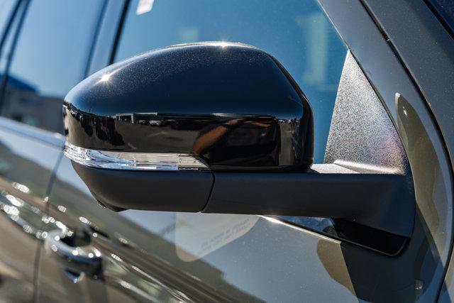 new 2025 Ford Expedition car, priced at $76,613