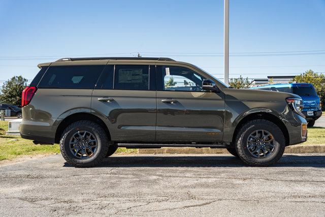 new 2025 Ford Expedition car, priced at $76,613