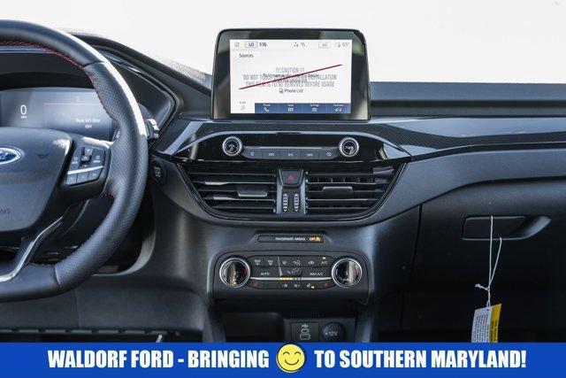 new 2025 Ford Escape car, priced at $30,061