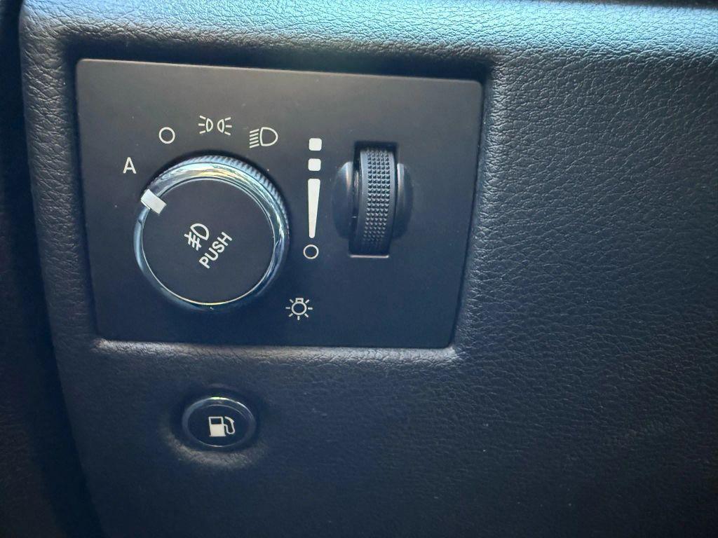 used 2015 Jeep Grand Cherokee car, priced at $12,999