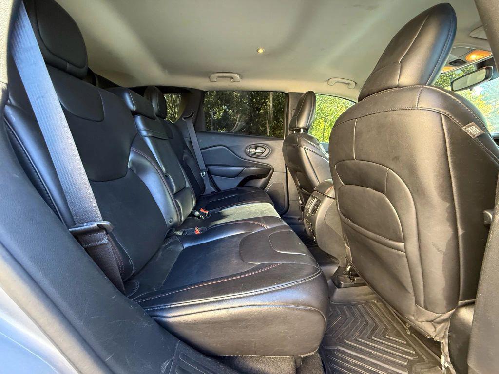 used 2019 Jeep Cherokee car, priced at $13,999