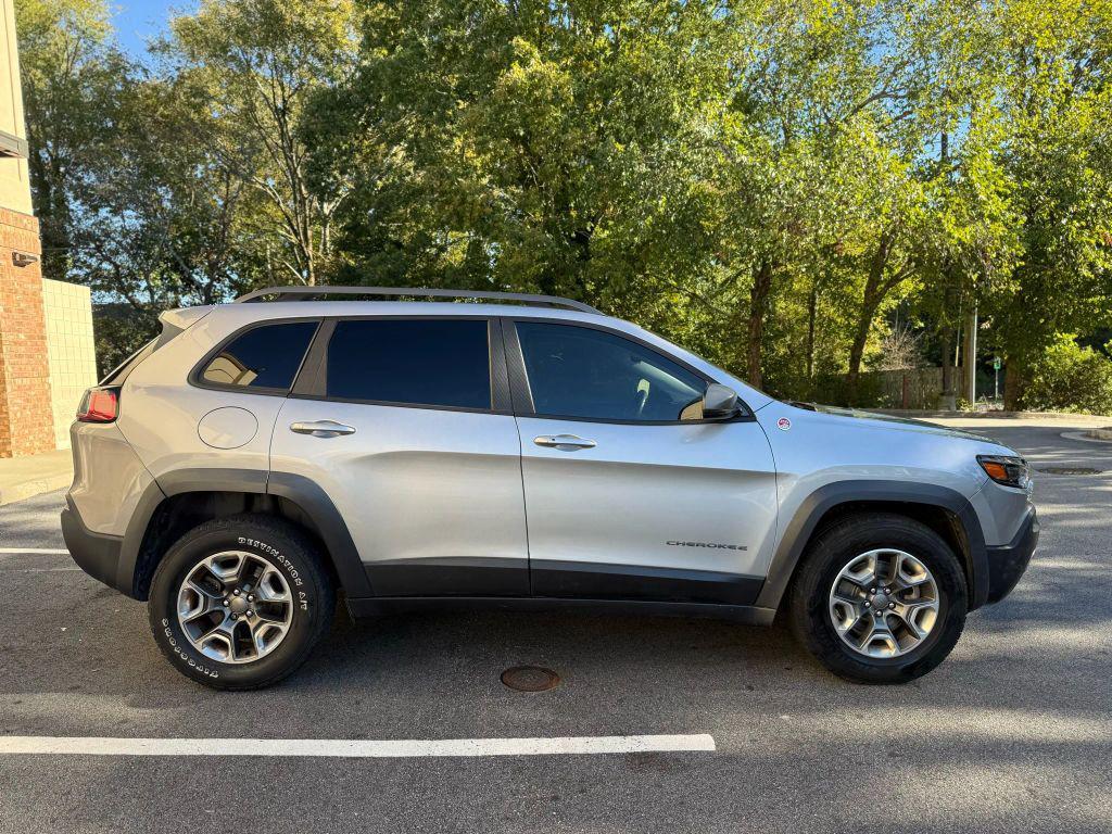 used 2019 Jeep Cherokee car, priced at $13,999