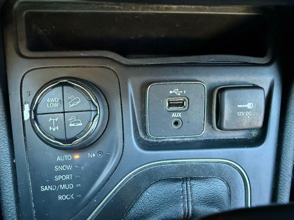 used 2019 Jeep Cherokee car, priced at $13,999