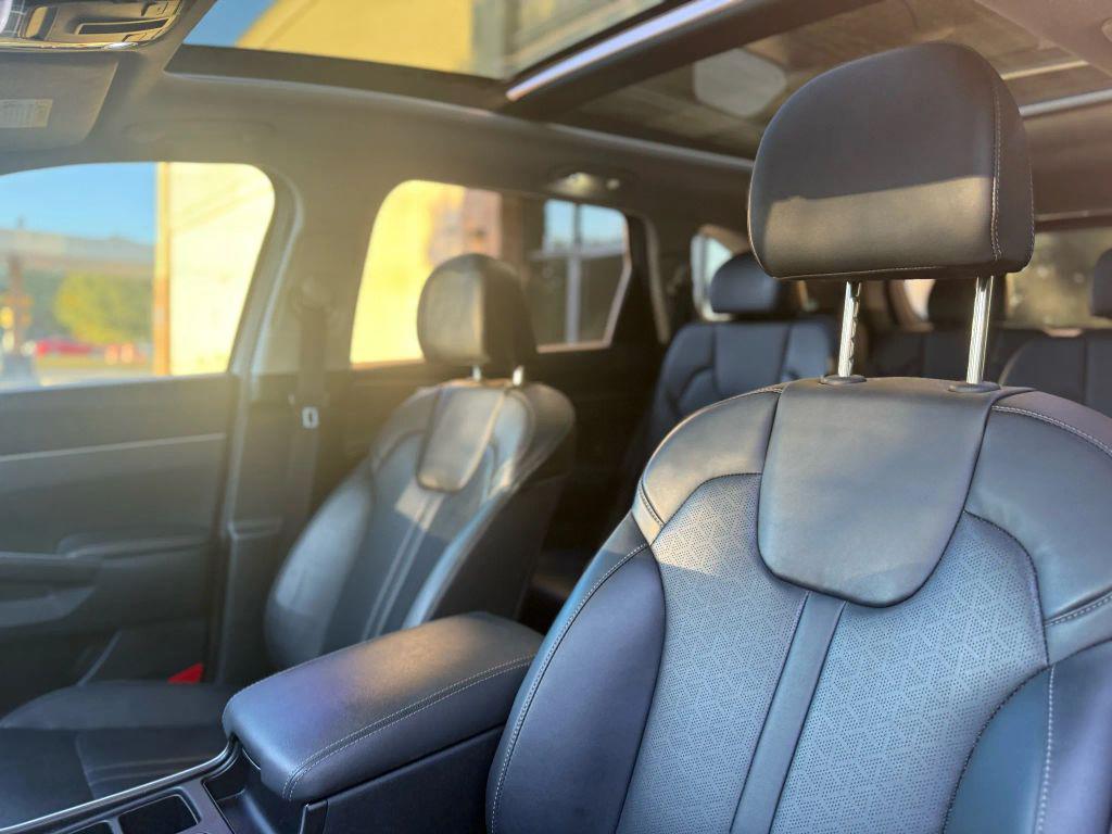 used 2023 Kia Sorento car, priced at $28,999